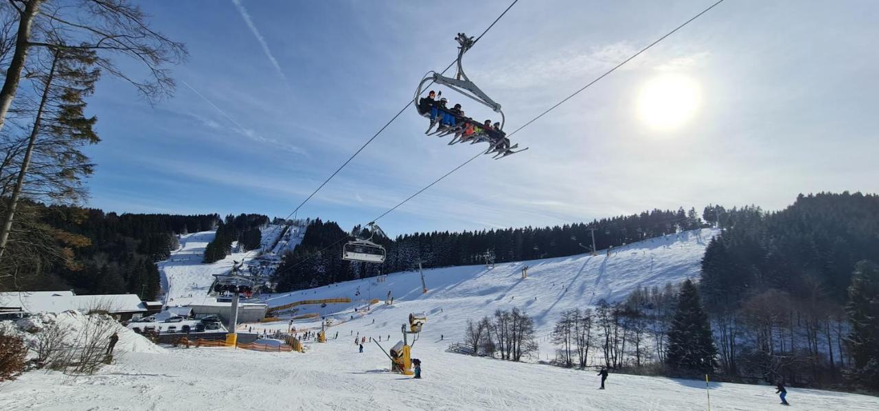Pistenblume Apartment - Skipiste, Stadtzentrum Winterberg Esterno foto
